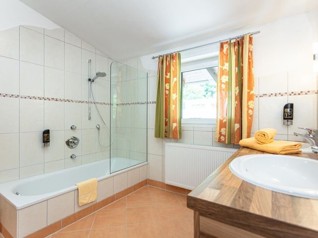 Ferienwohnungen mit 4* Komfort in Neukirchen