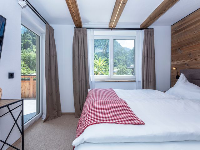 Klamm Lodge