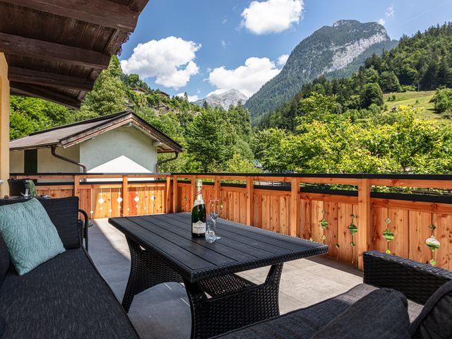 Klamm Lodge